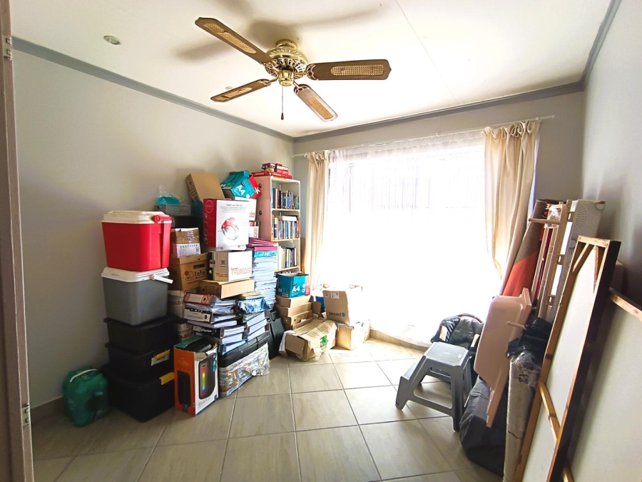 4 Bedroom Property for Sale in Langenhovenpark Free State